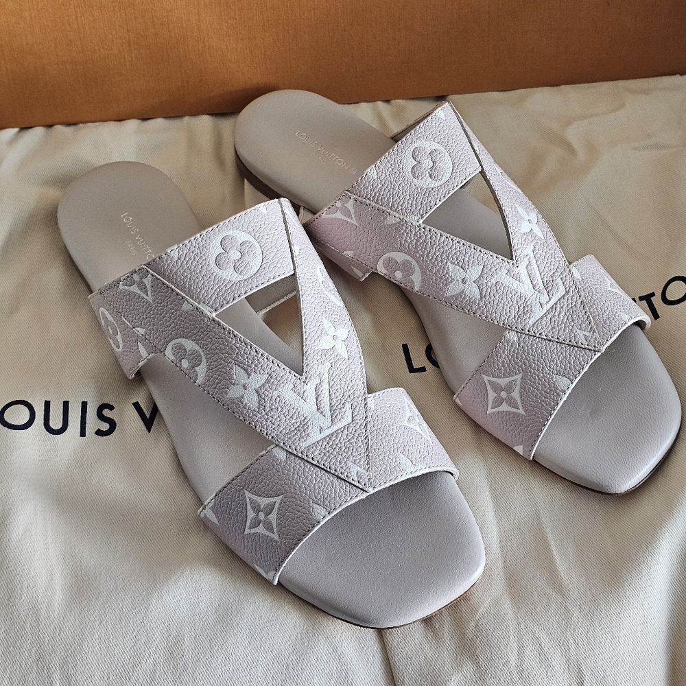 Louis Vuitton Sandal 9.5 Size Leather Monogram Brand New Creme Color